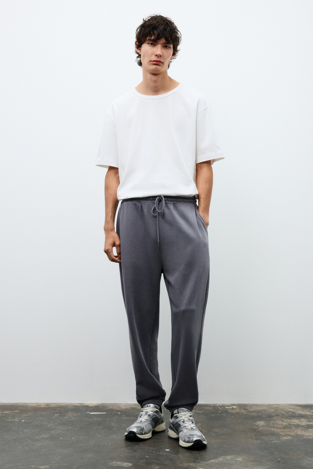 Брюки-джоггеры базовые из футера - цвет серый - 4