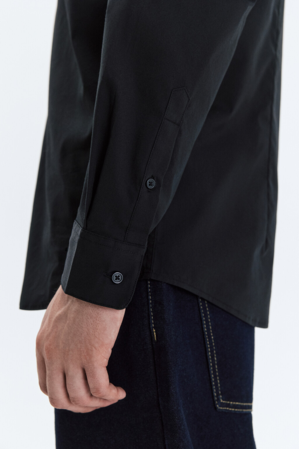 Рубашка приталенная в классических цветах - цвет черный - 7