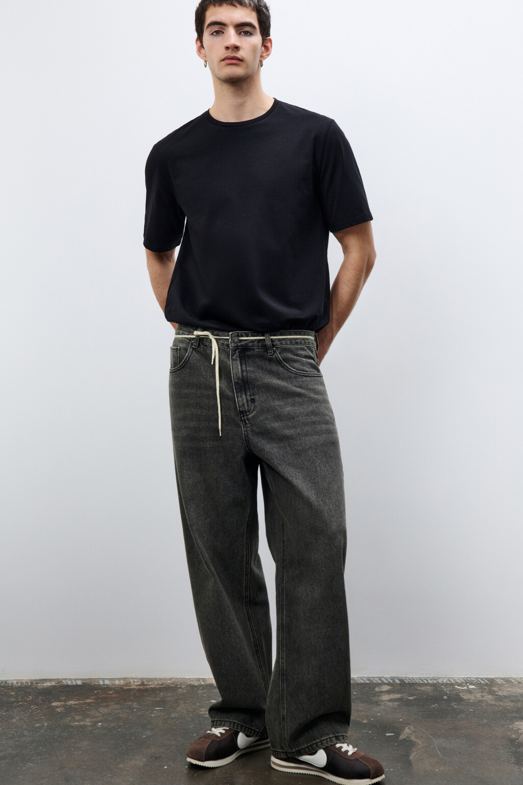 Футболка хлопковая базовая - цвет черный - 2