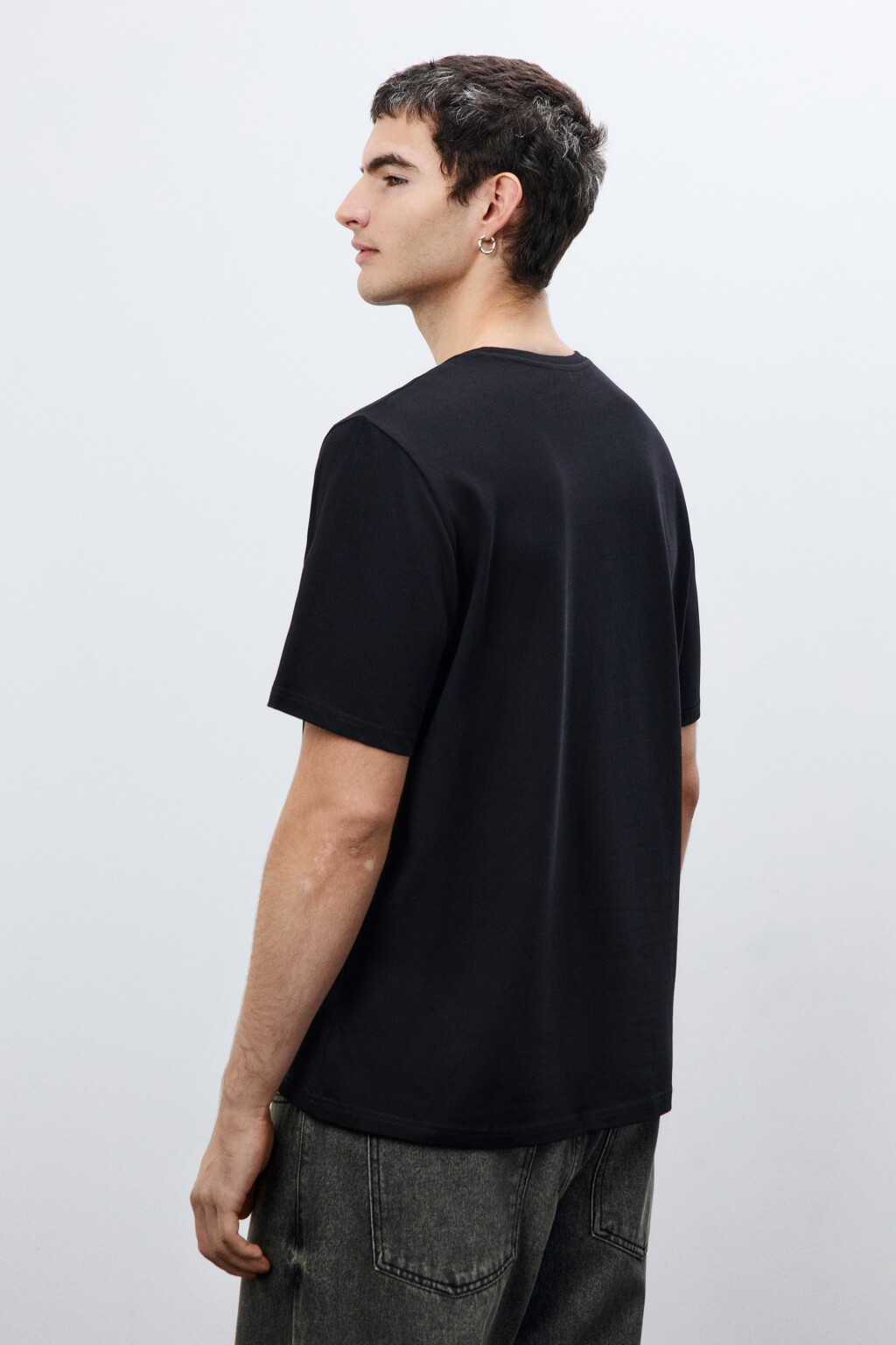 Футболка хлопковая базовая - цвет черный - 4