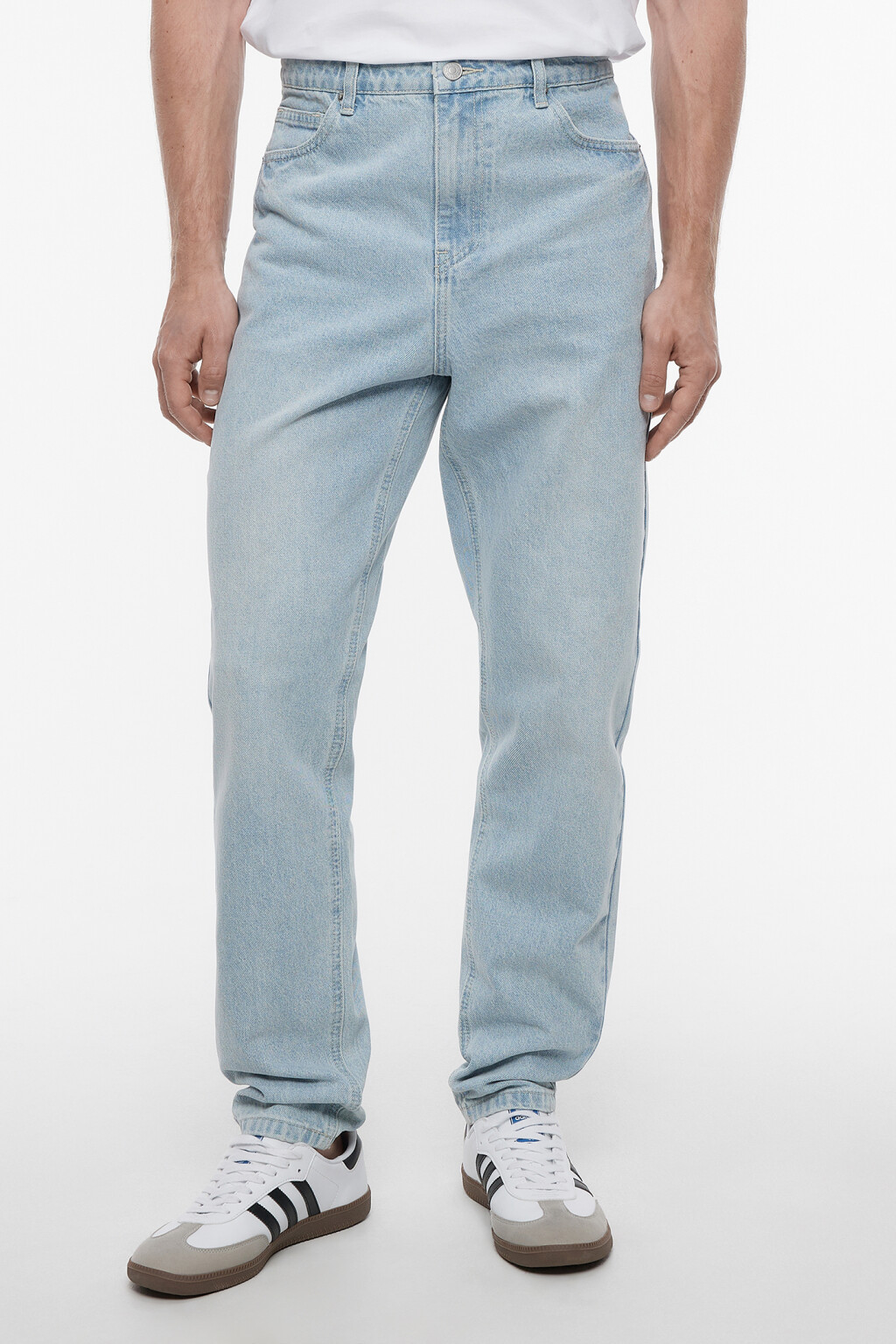 Джинсы tapered зауженные базовые со средней посадкой - цвет голубой - 2