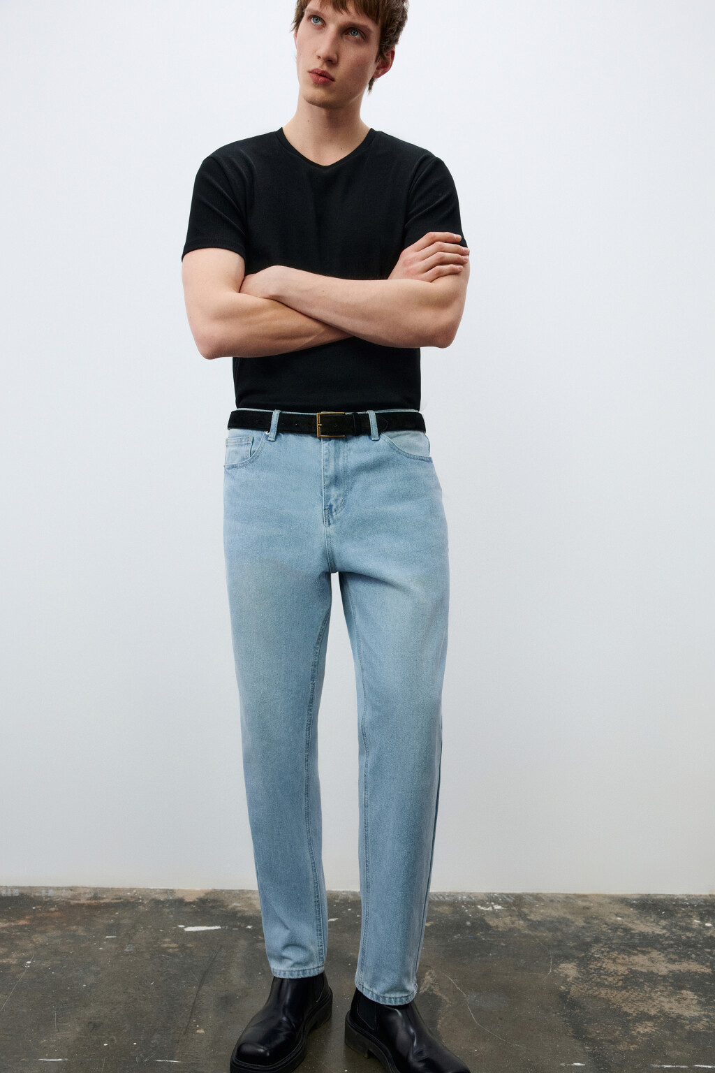 Джинсы зауженные базовые - цвет голубой - 1