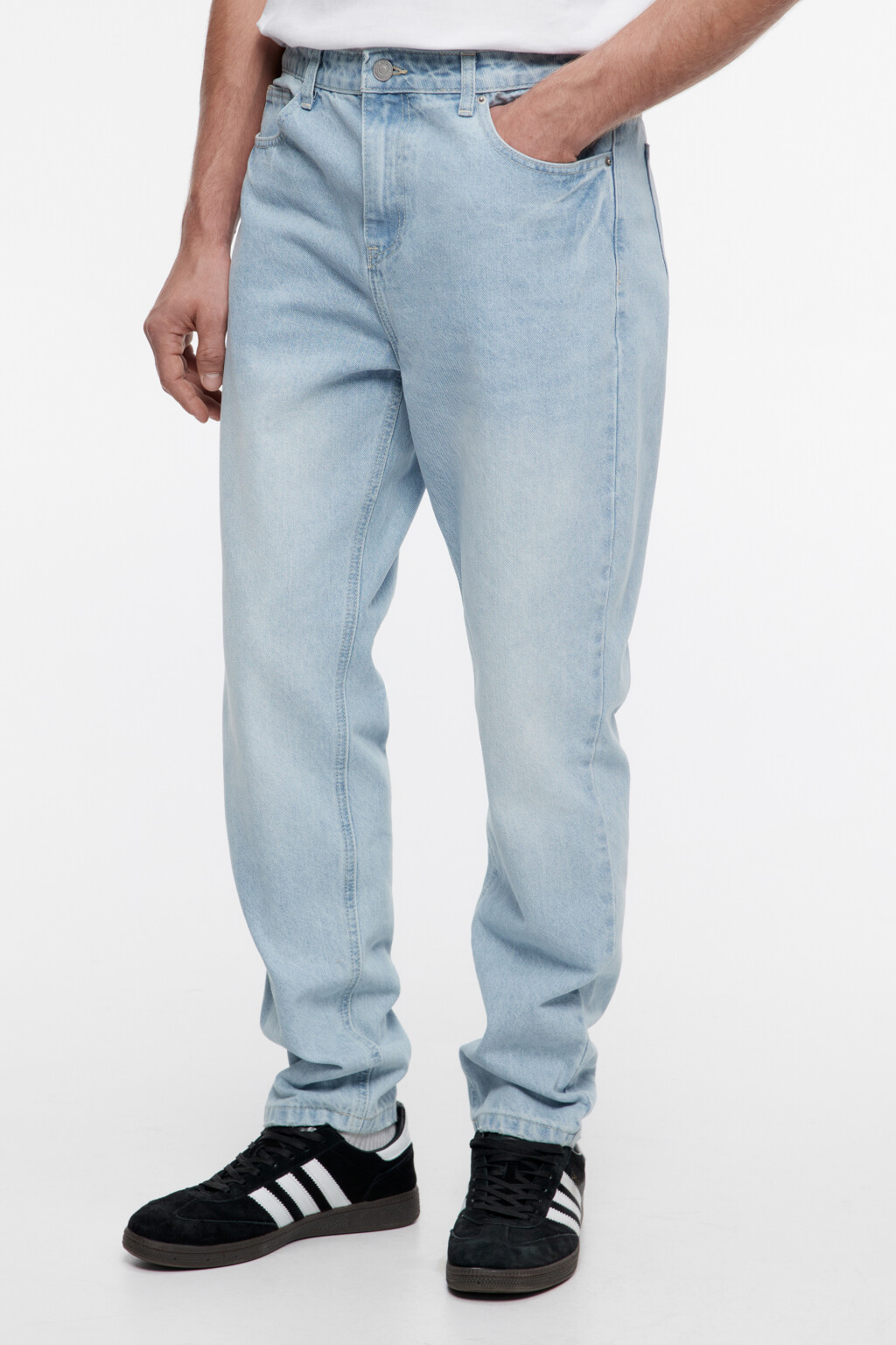 Джинсы tapered зауженные со средней посадкой - цвет голубой - 3