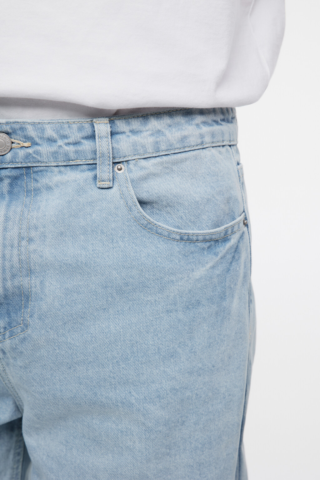 Джинсы tapered зауженные со средней посадкой - цвет голубой - 6