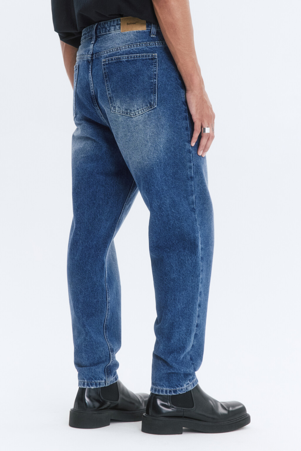 Джинсы tapered fit зауженные со средней посадкой - цвет голубой - 4