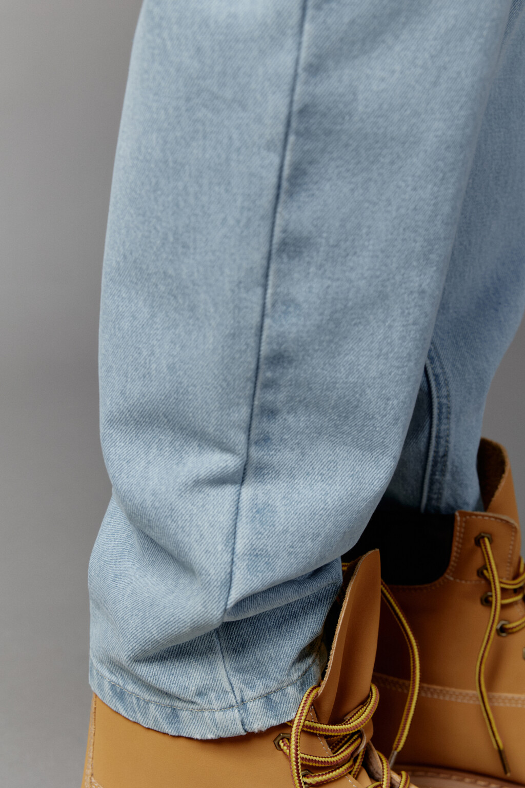 Джинсы tapered fit зауженные - цвет голубой - 7