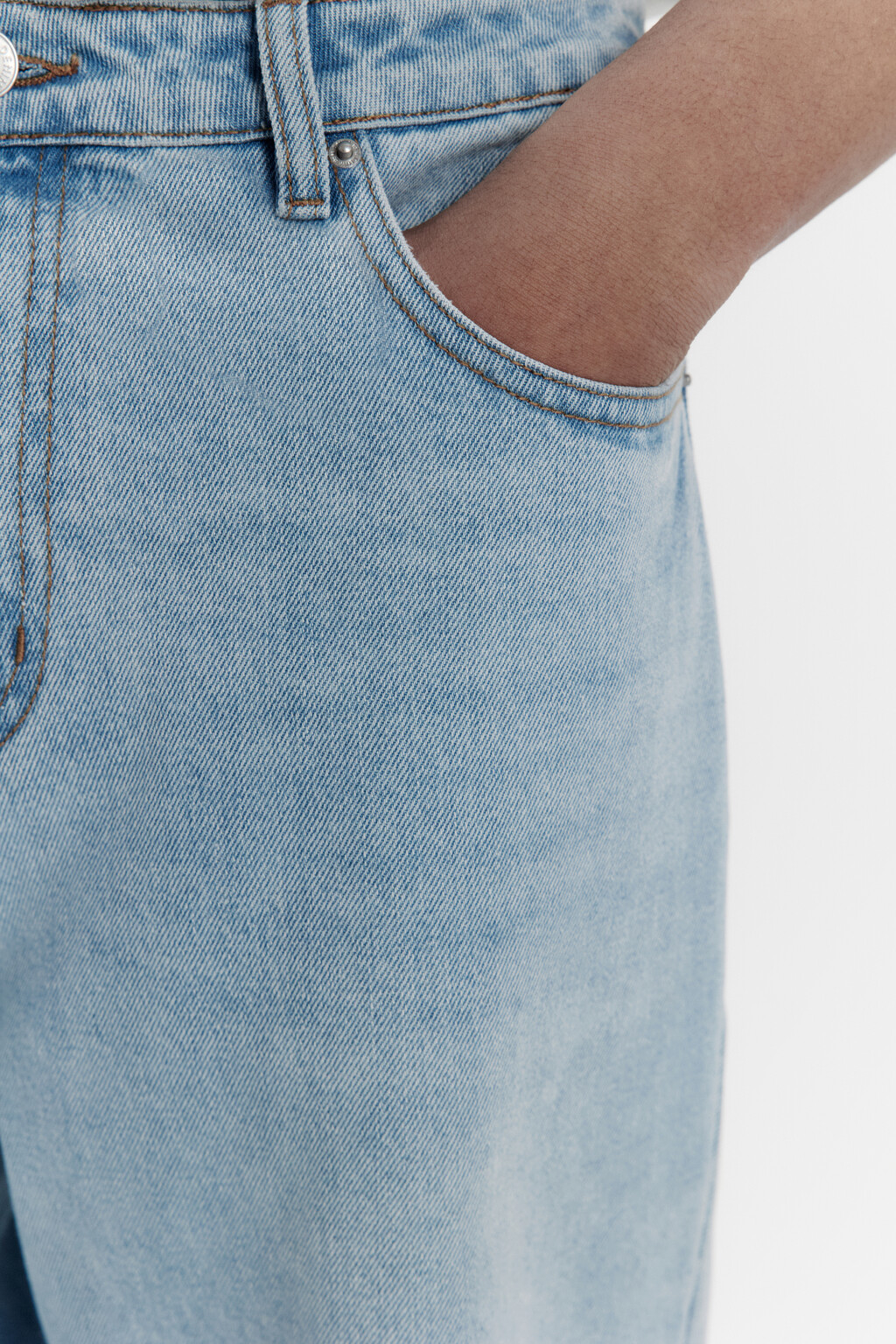 Джинсы зауженные со средней посадкой - цвет голубой - 6