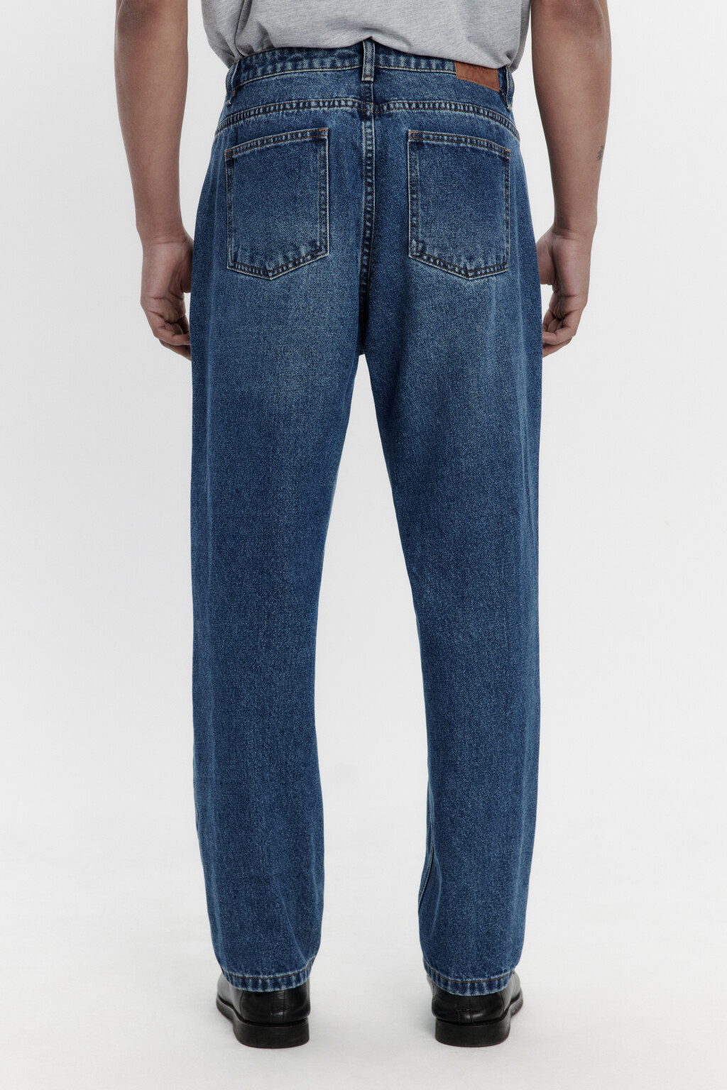 Джинсы зауженные со средней посадкой - цвет голубой - 3