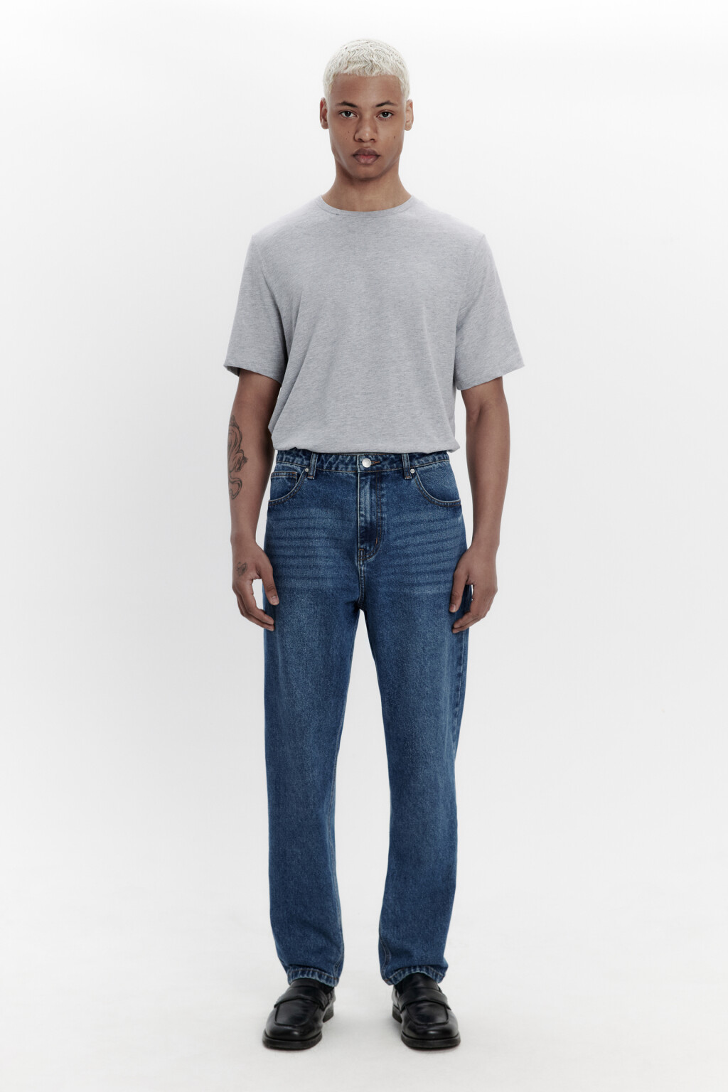 Джинсы зауженные со средней посадкой - цвет голубой - 4