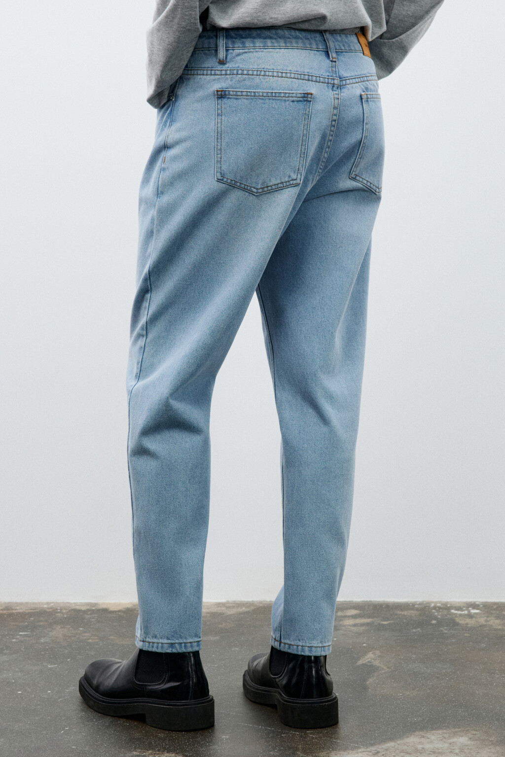 Джинсы зауженные базовые - цвет голубой - 3