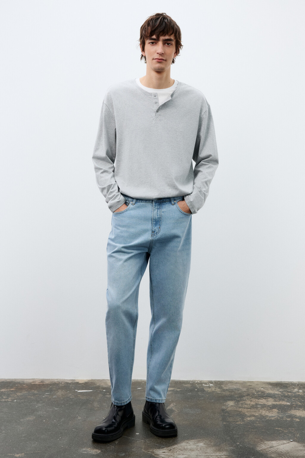 Джинсы зауженные базовые - цвет голубой - 4