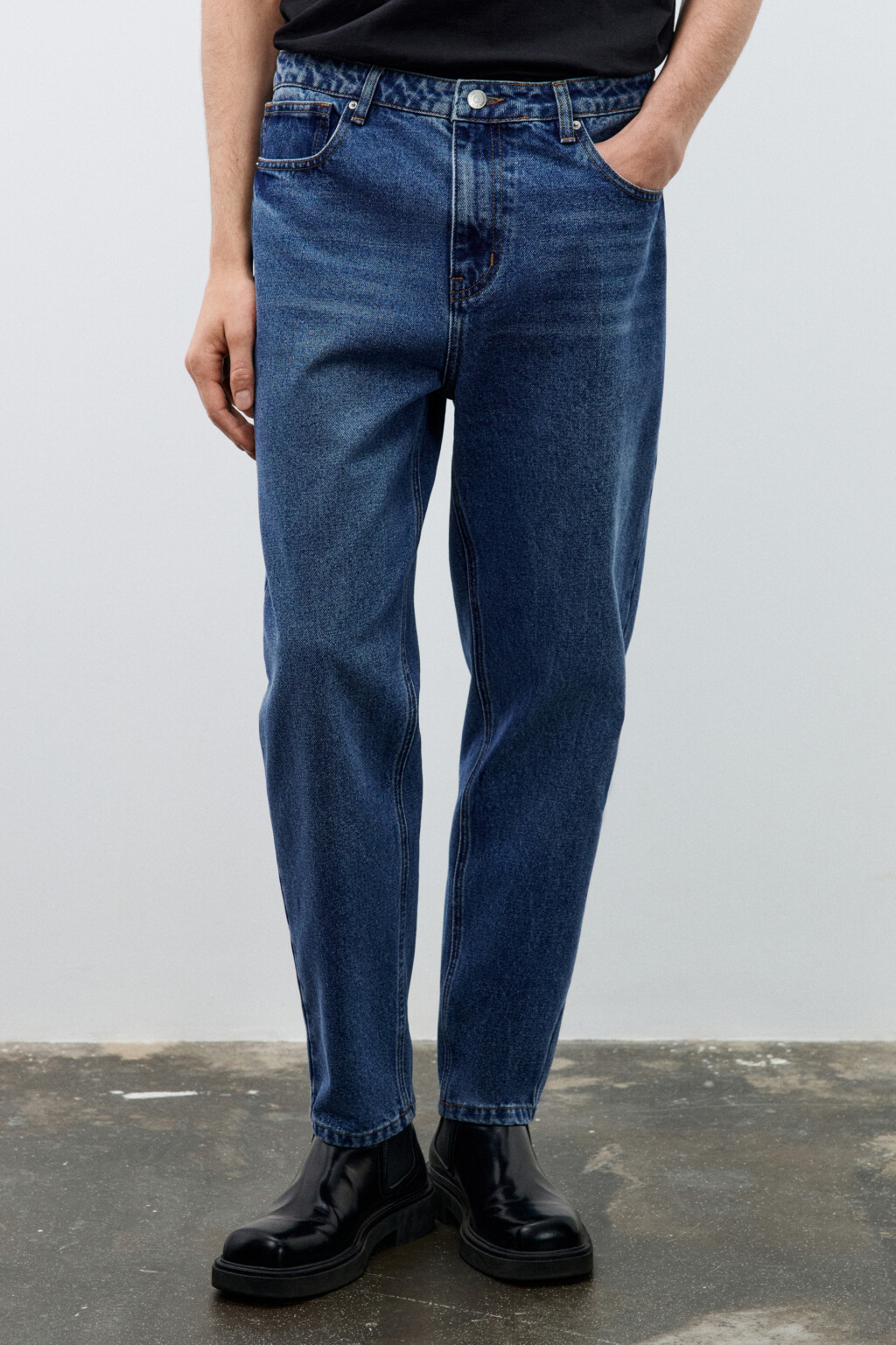 Джинсы зауженные базовые - цвет голубой - 2