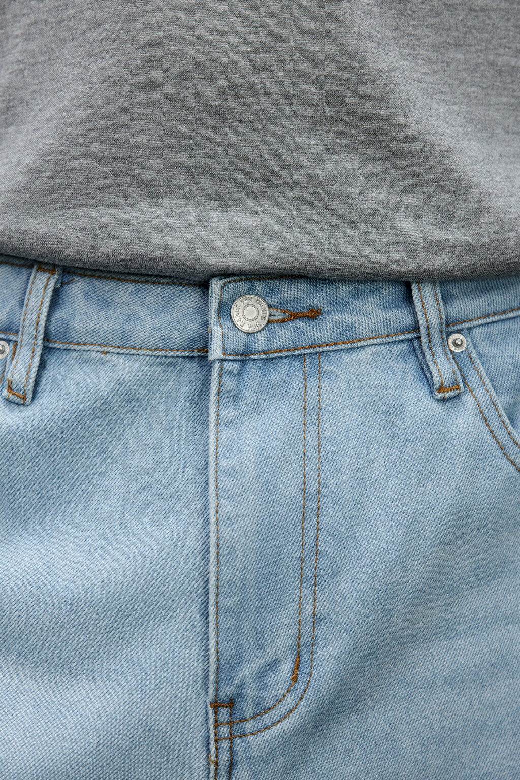 Джинсы зауженные базовые - цвет голубой - 5