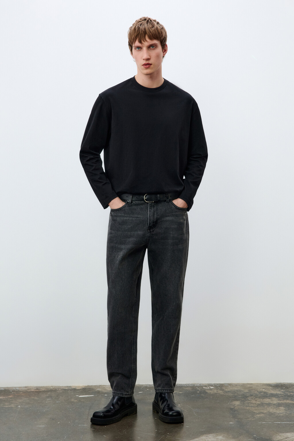 Джинсы зауженные базовые - цвет серый - 4