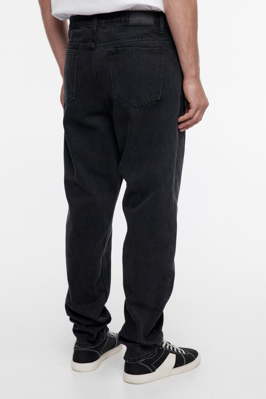Джинсы tapered зауженные со средней посадкой - цвет черный - 3