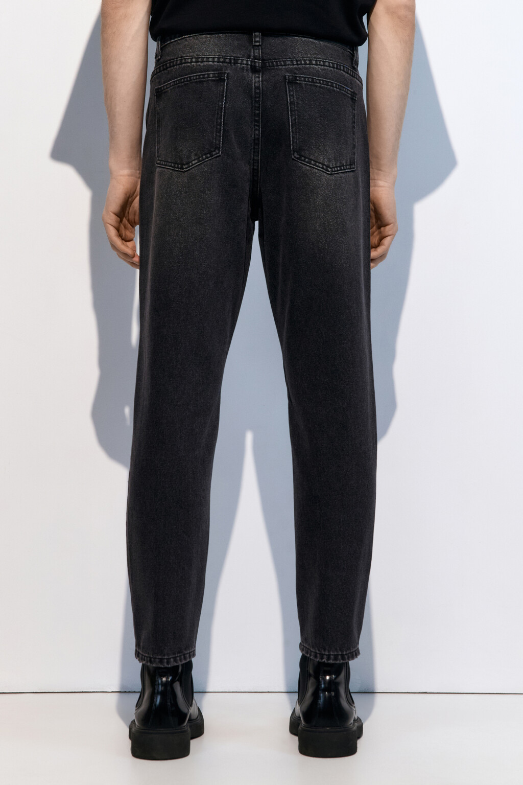 Джинсы tapered зауженные базовые - цвет серый - 4