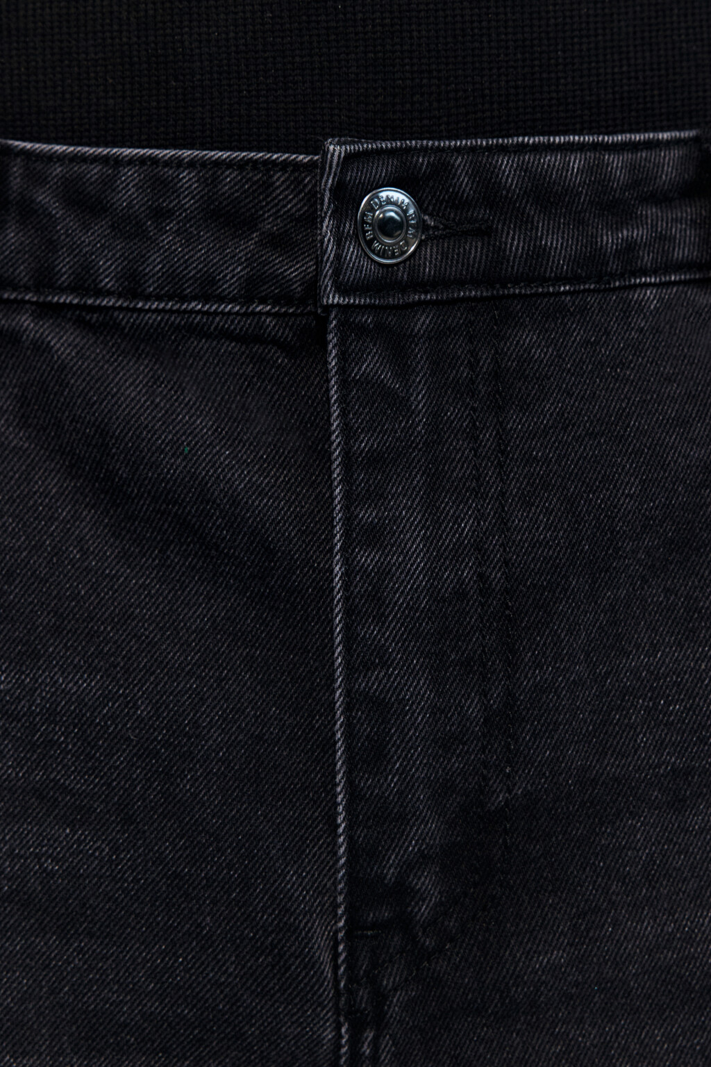 Джинсы tapered зауженные базовые - цвет черный - 5