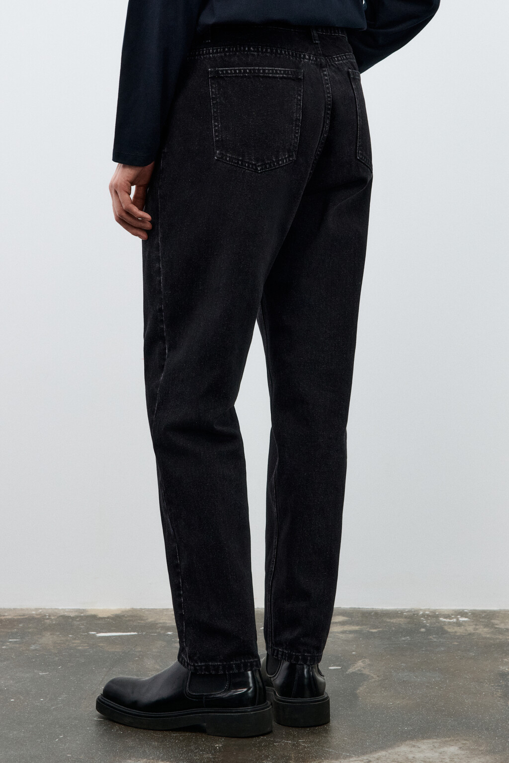 Джинсы зауженные базовые - цвет черный - 3