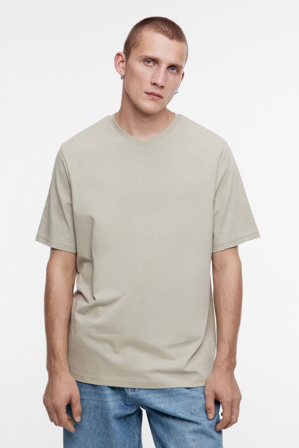 Футболка хлопковая базовая с V-образным вырезом - цвет зеленый - 1