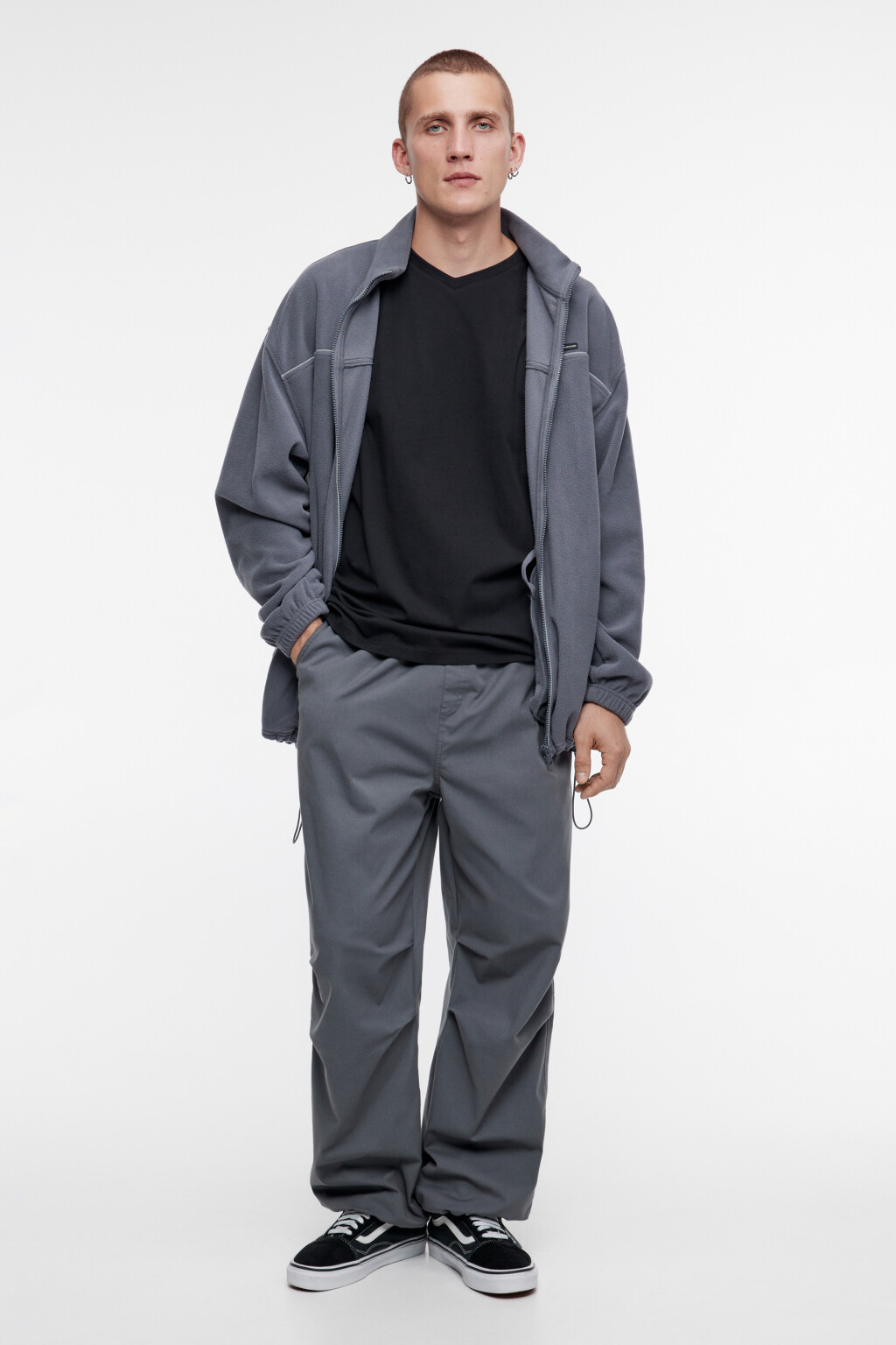 Футболка хлопковая базовая с V-образным вырезом - цвет черный - 5