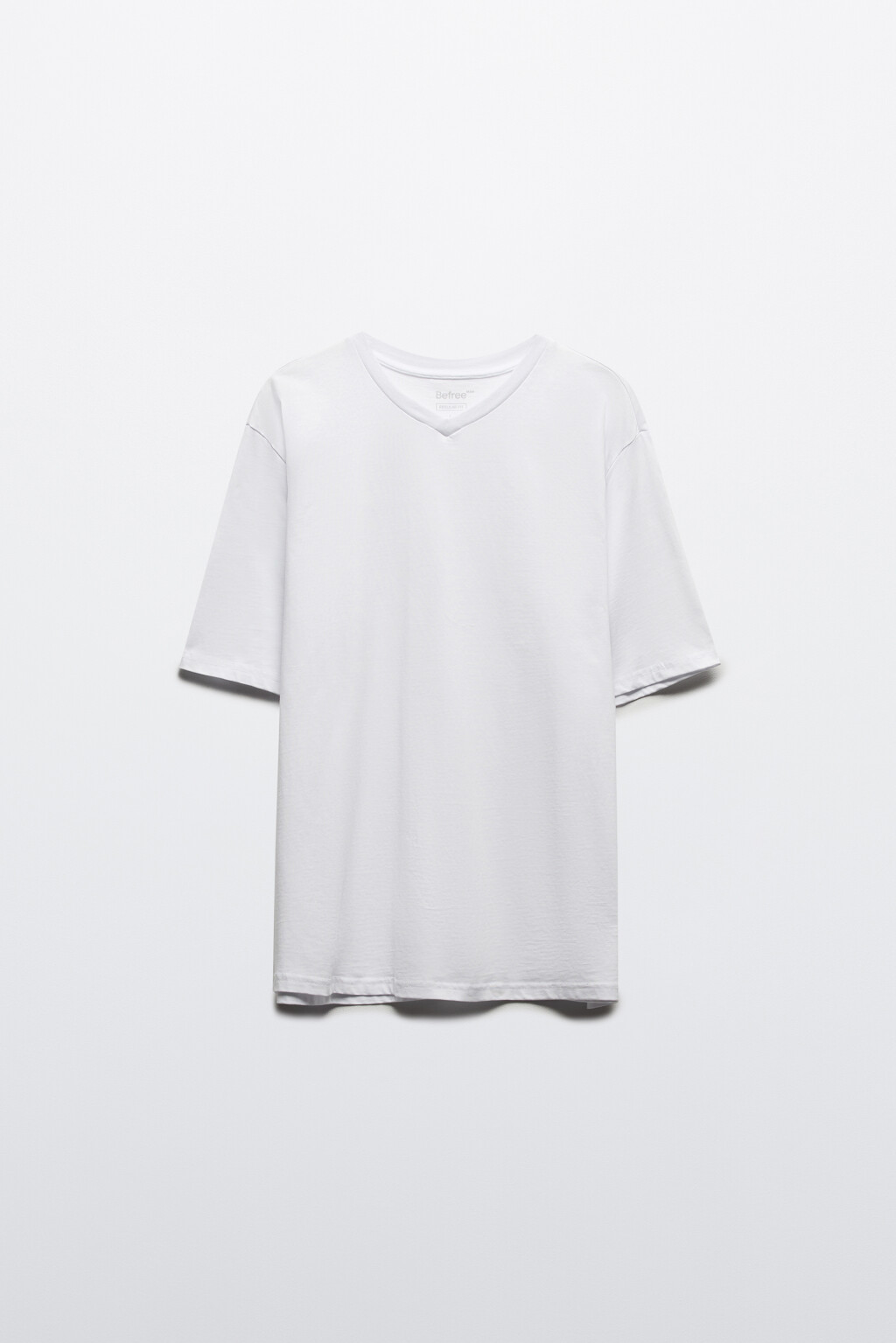 Футболка базовая с V-вырезом - цвет белый - 7