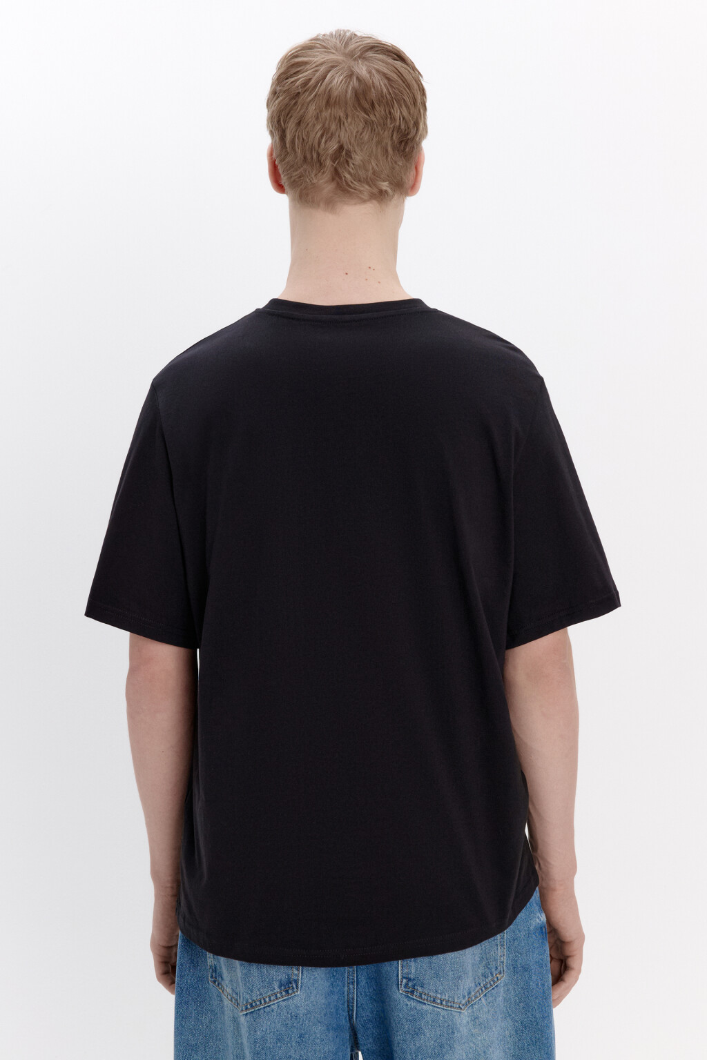 Футболка базовая с V-вырезом - цвет черный - 3