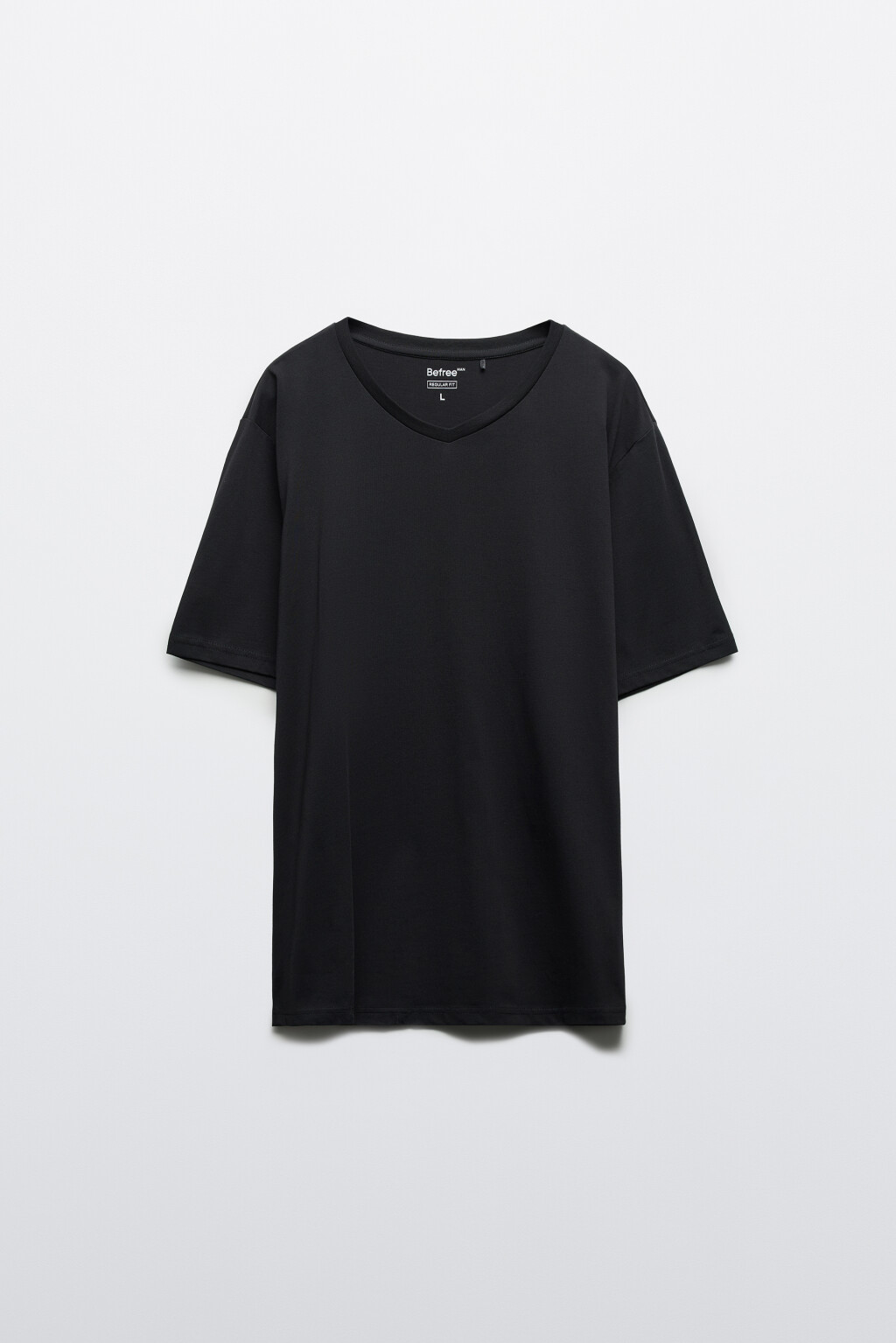 Футболка базовая с V-вырезом - цвет черный - 1