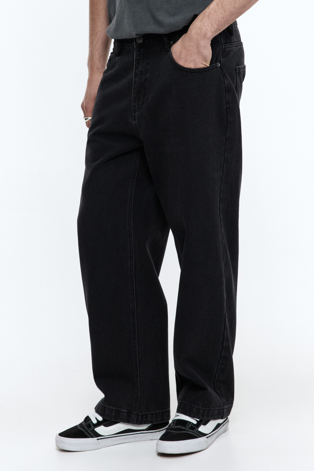 Джинсы широкие базовые - цвет черный - 2