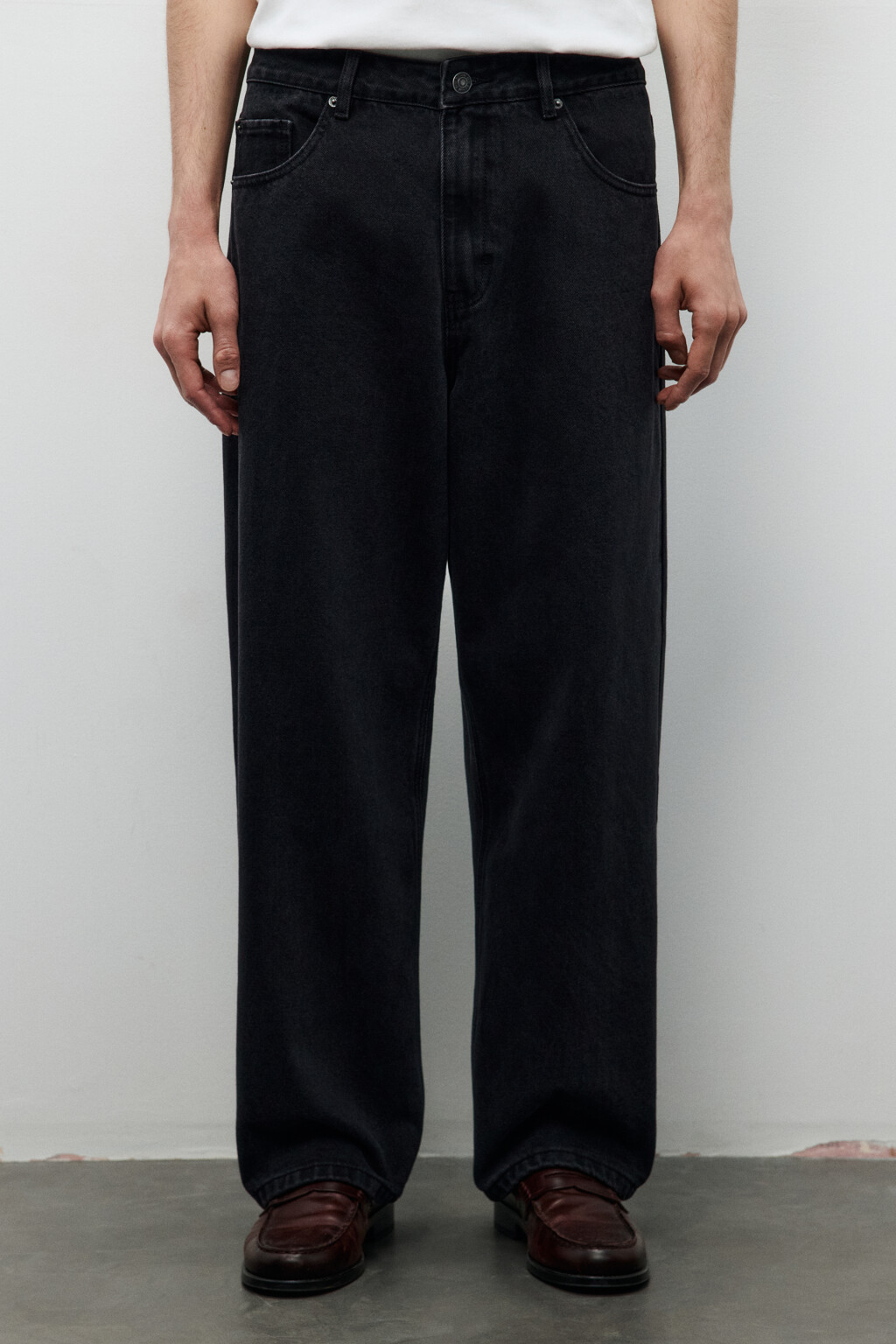 Джинсы широкие базовые - цвет черный - 2