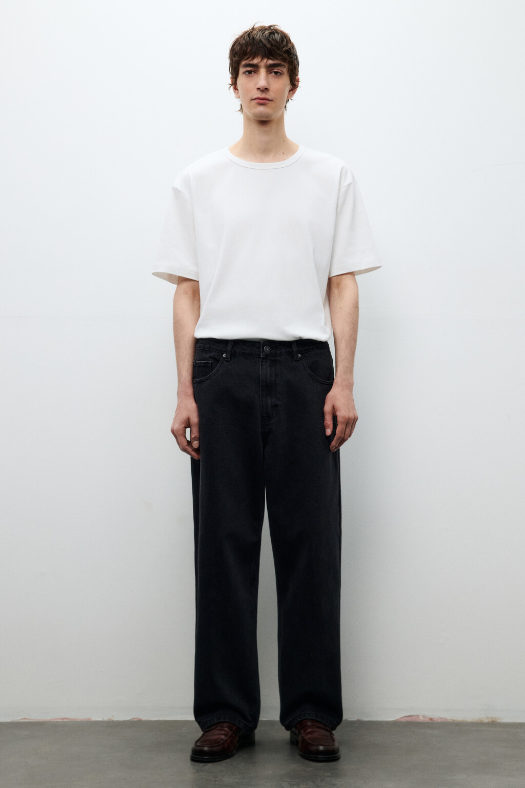 Джинсы широкие базовые - цвет черный - 4