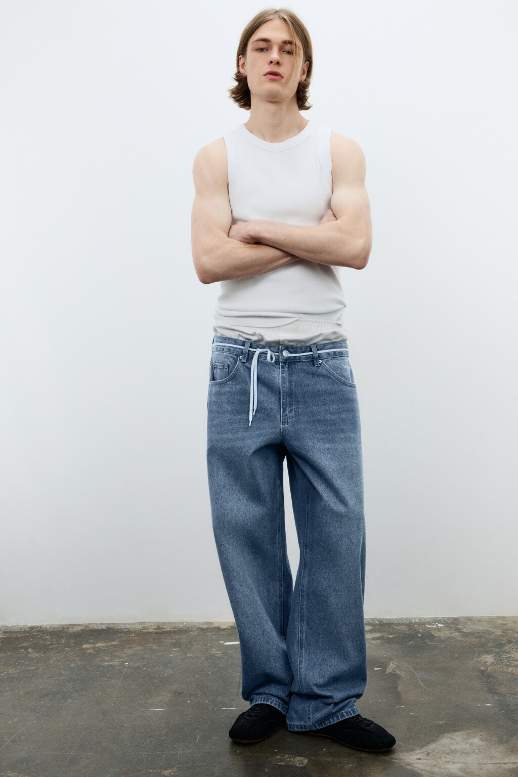 Джинсы широкие базовые - цвет голубой - 1