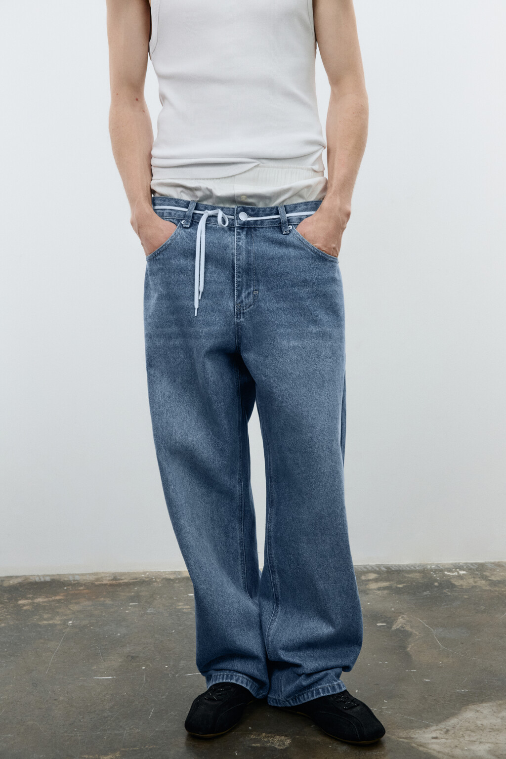 Джинсы широкие базовые - цвет голубой - 2