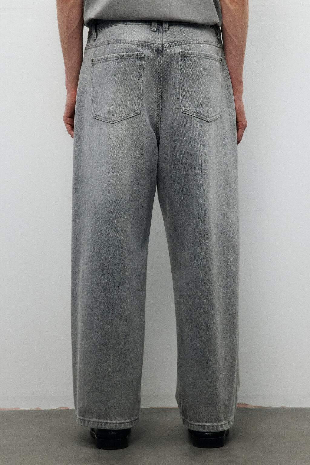 Джинсы широкие базовые - цвет серый - 2