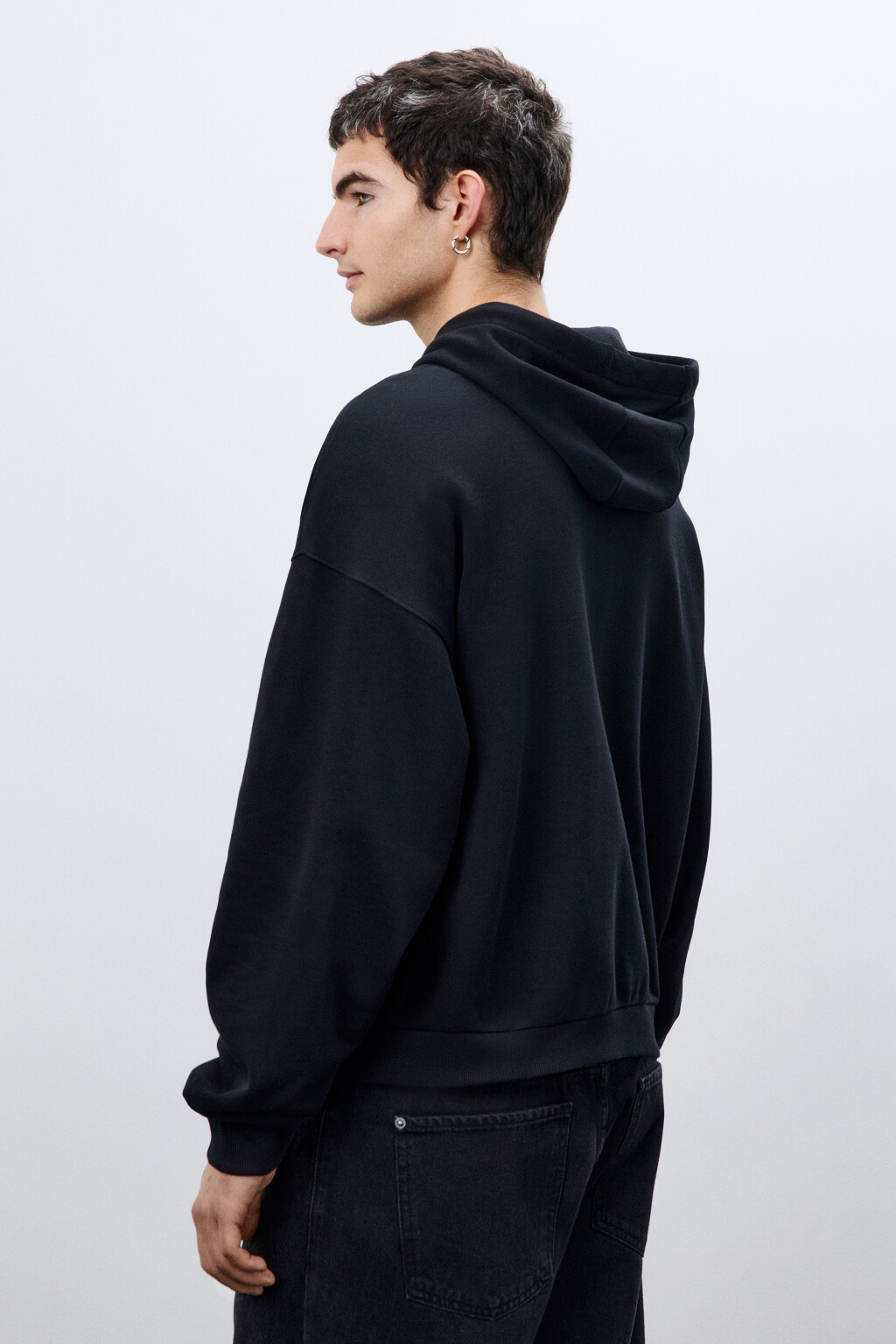 Худи-зипка из футера с капюшоном - цвет черный - 4