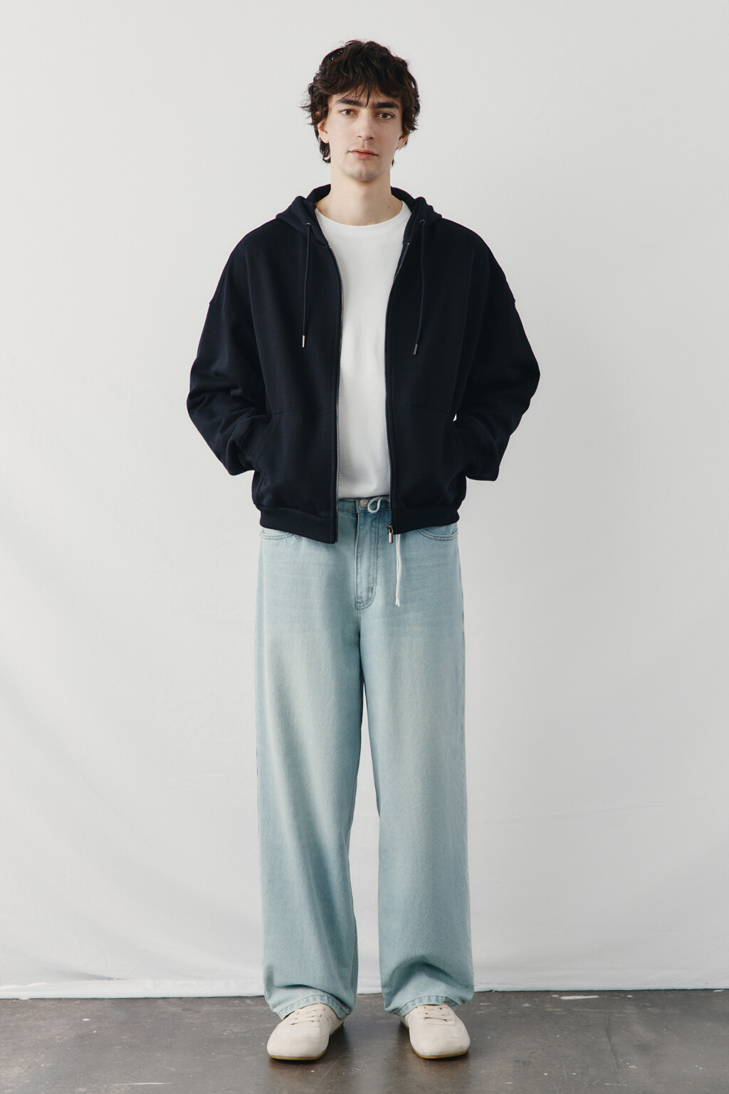 Худи-зипка из футера с капюшоном - цвет черный - 5