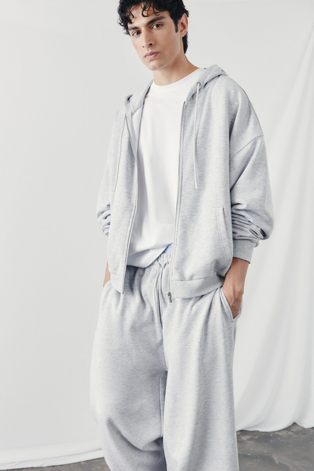 Худи на молнии из футера с капюшоном - цвет серый - 1