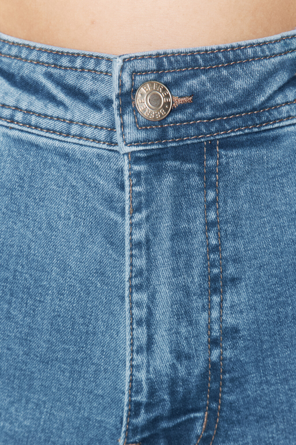 Джинсы-кюлоты с открытыми срезами - цвет голубой - 6