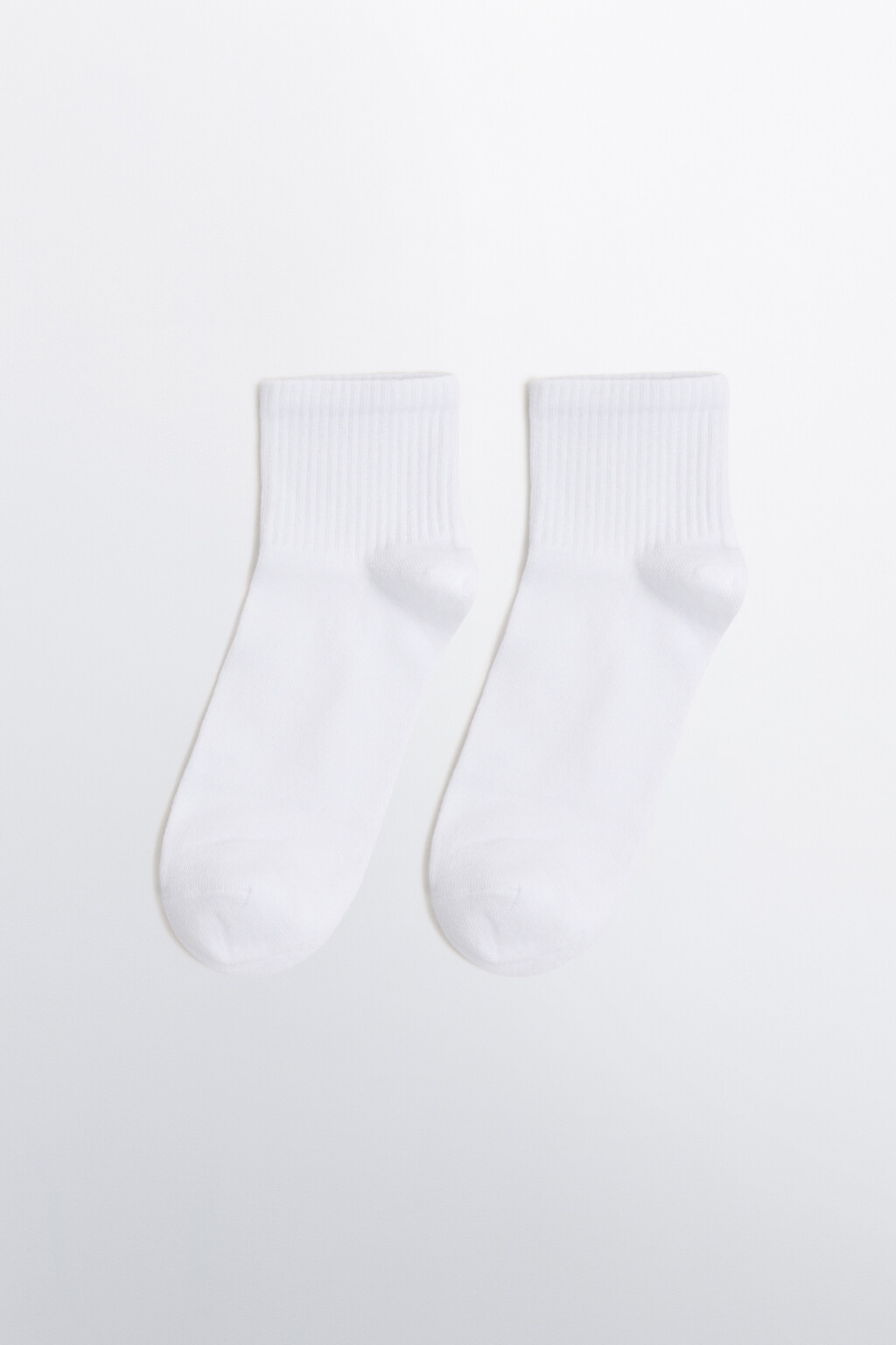 Носки высокие в рубчик базовые - цвет белый - 1