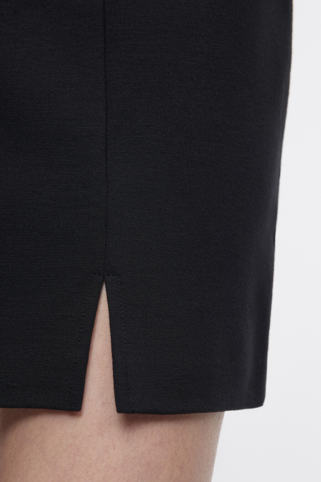 Юбка-карандаш мини с разрезом на бедре - цвет черный - 6