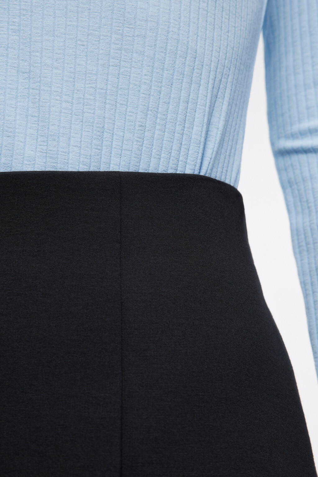 Юбка-карандаш мини с разрезом на бедре - цвет черный - 7