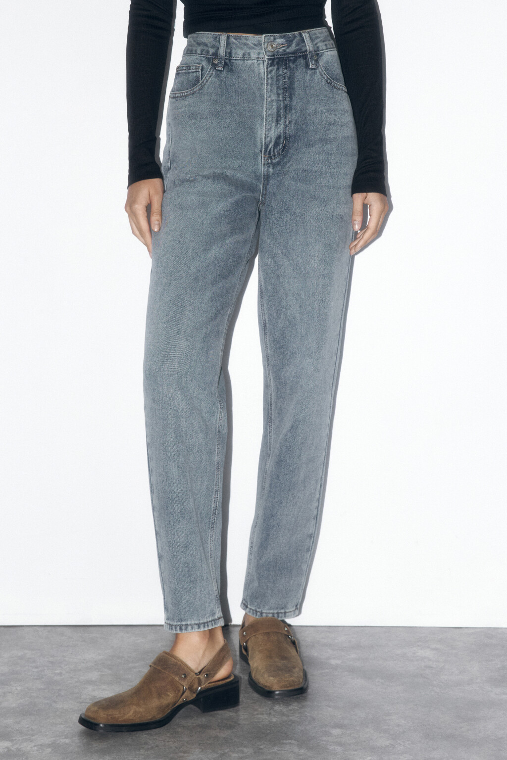 Джинсы mom fit с эффектом масляной стирки - цвет синий - 2