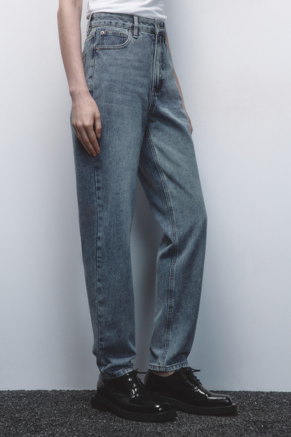 Джинсы mom fit с эффектом масляной стирки - цвет синий - 3