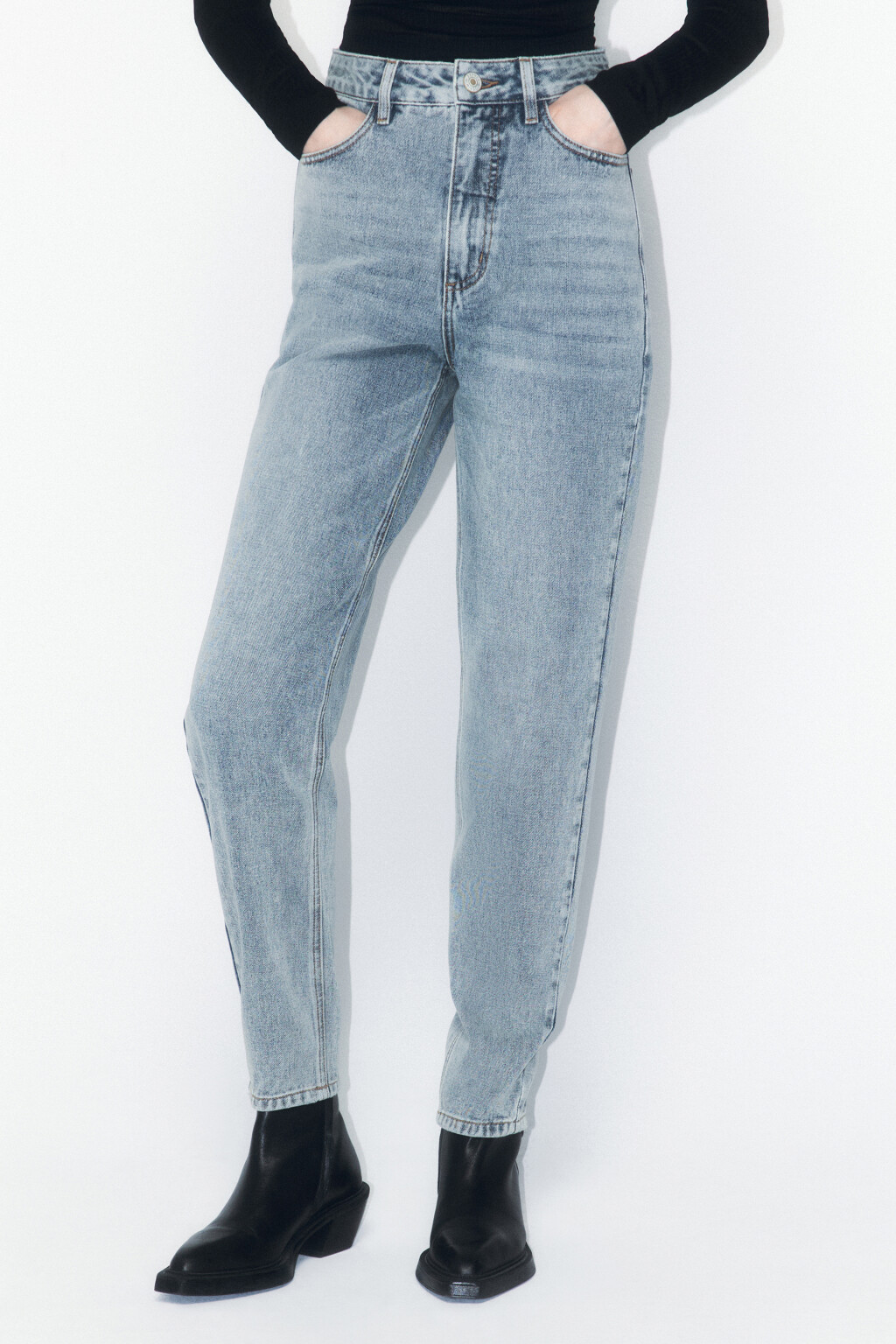 Джинсы mom fit с эффектом масляной стирки - цвет синий - 2