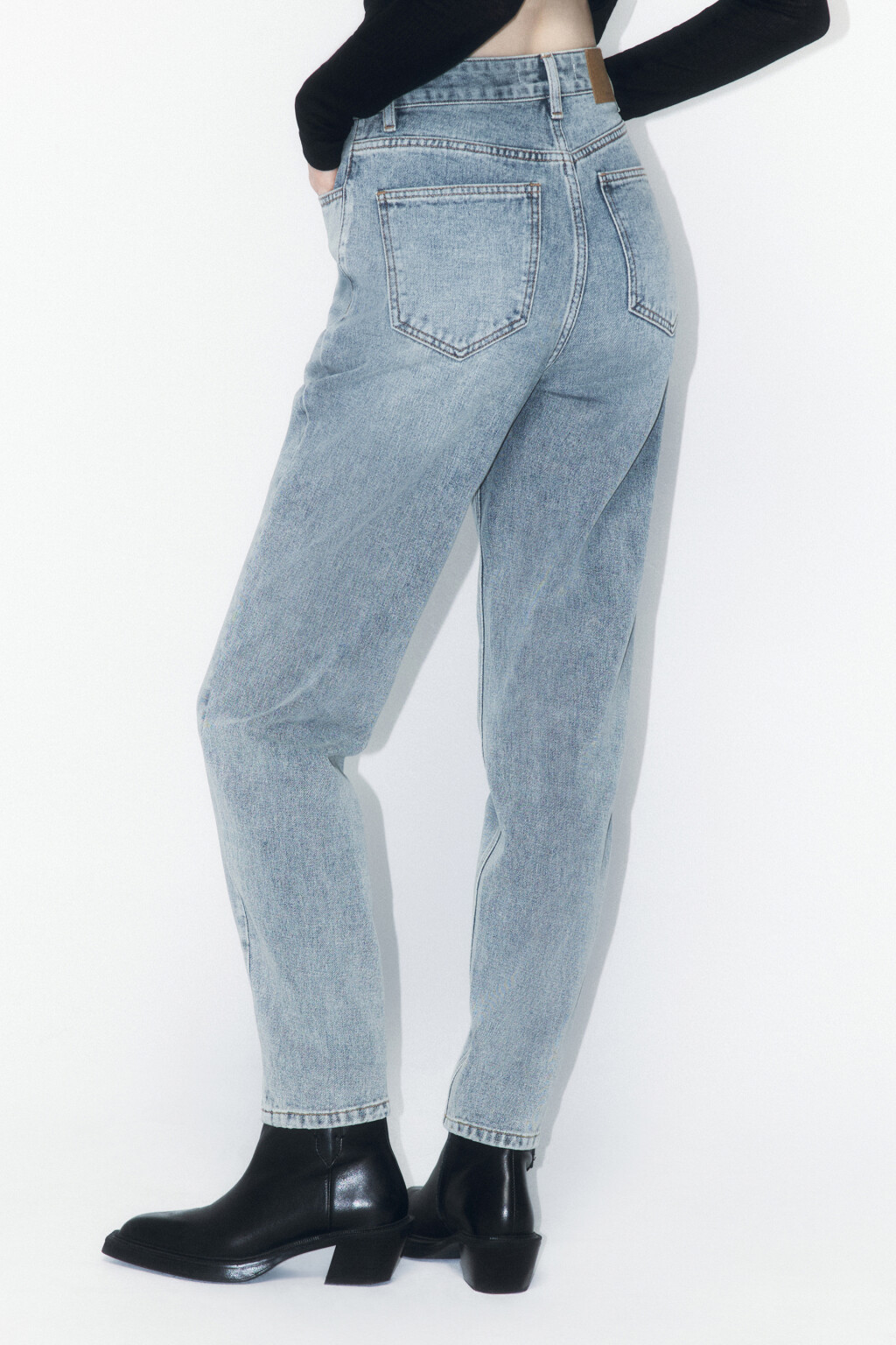 Джинсы mom fit с эффектом масляной стирки - цвет синий - 3