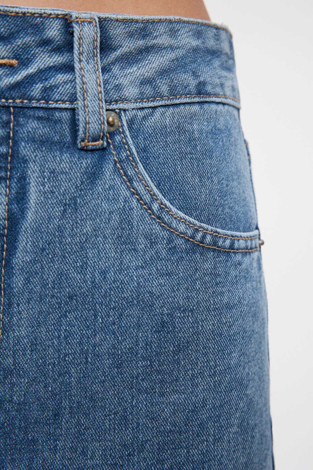 Джинсы MOM классические с высокой посадкой - цвет голубой - 5