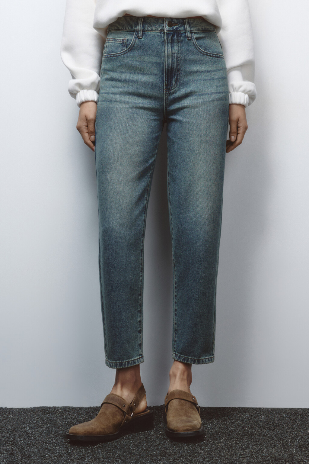 Джинсы mom fit укороченные с высокой посадкой - цвет темный тинт - 2