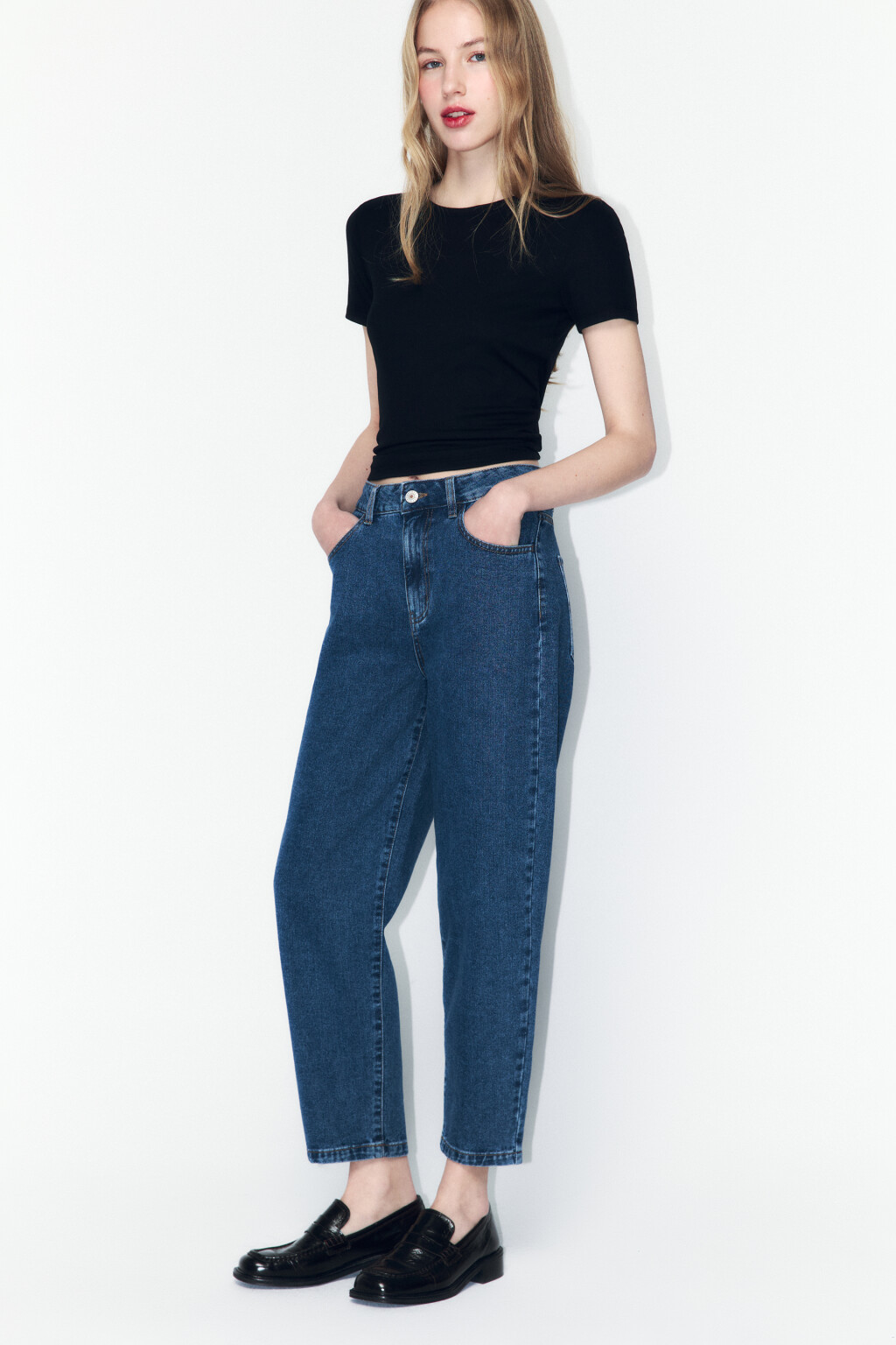 Джинсы mom fit укороченные с высокой посадкой - цвет голубой - 1