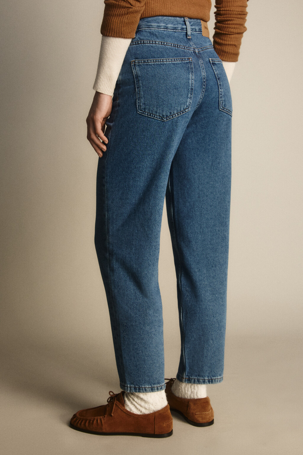 Джинсы mom fit укороченные с высокой посадкой - цвет голубой - 3