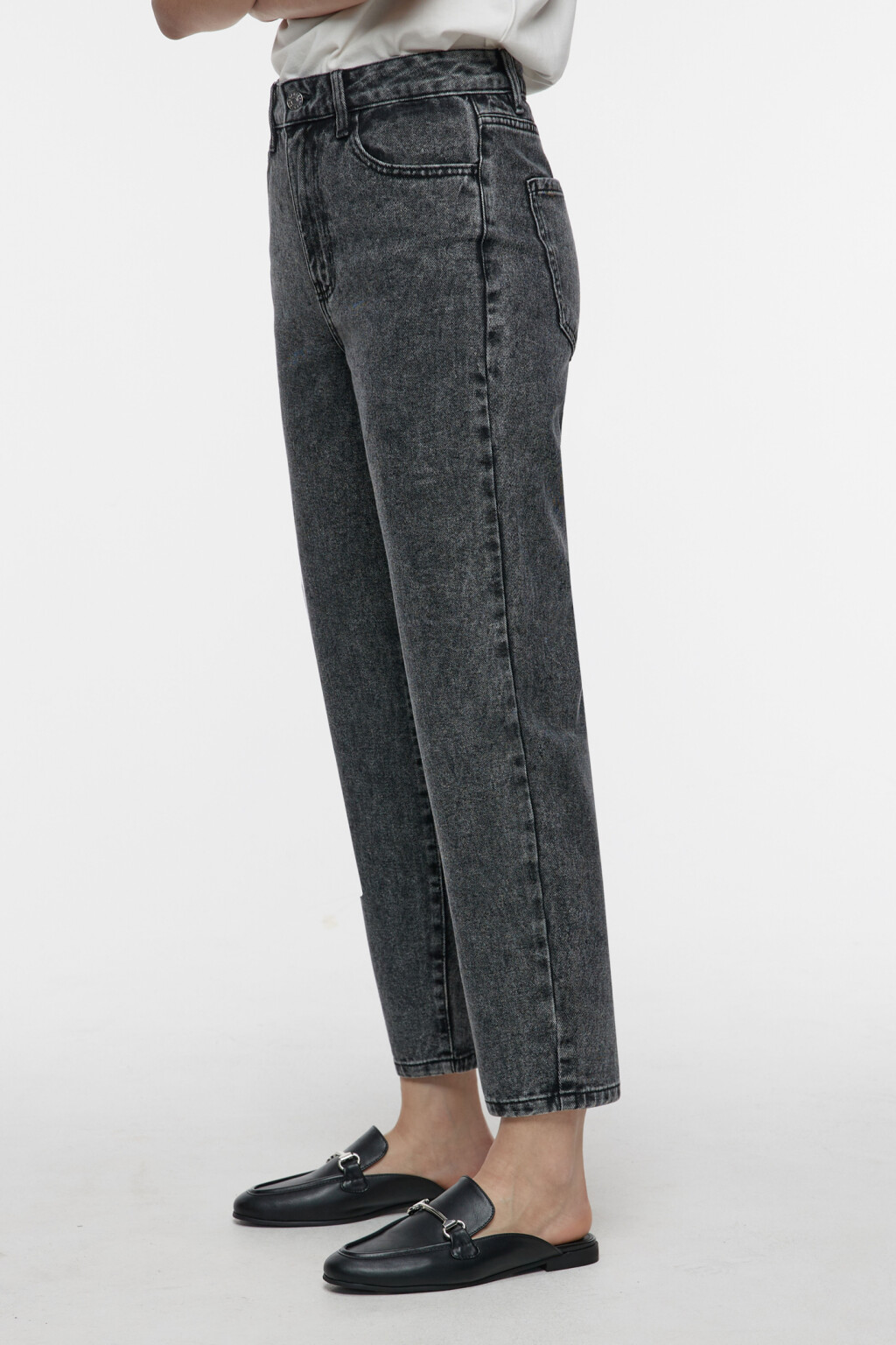 Джинсы mom's укороченные с высокой посадкой - цвет серый - 2