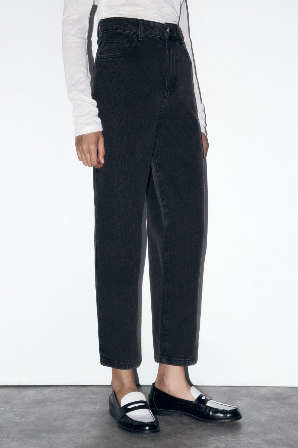 Джинсы mom fit укороченные с высокой посадкой - цвет серый - 3